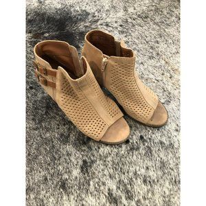 Vionic Chryssa Womens 7 Suede Peep Toe Booties Ankle Boots